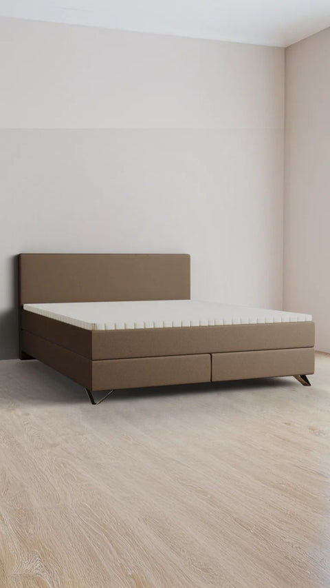 Bruin tweepersoons boxspringbed 200x220 cm