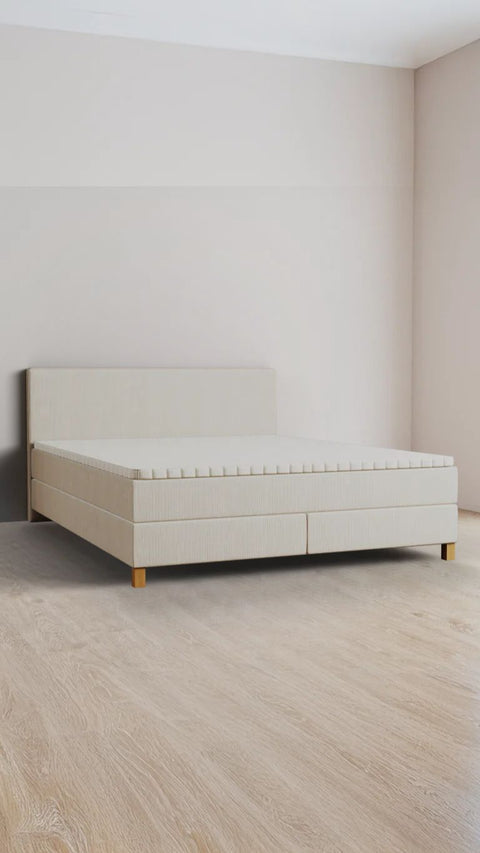 Beige tweepersoons boxspringbed 180x220 cm